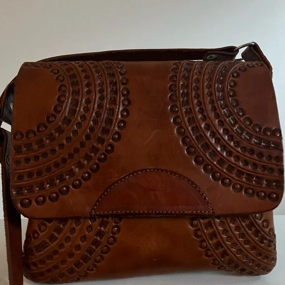 NEW!!! Handcrafted TOOLED CROSSBODY HANDBAG - Picture 1 of 5